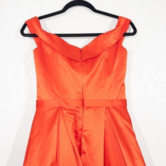 NWT Abby Paris x Lucci Lu Red Satin Off The Shoulder Gown‎ Size 4 - Picture 8 of 12